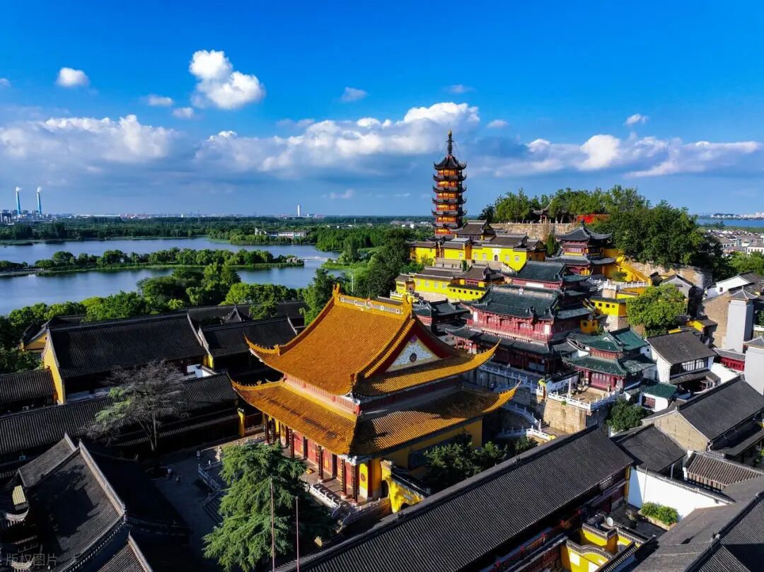 会会到访镇江沪办 共探 “线上城市”