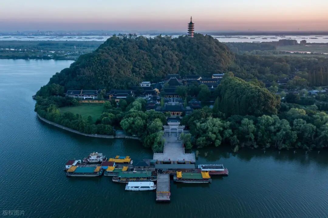 会会到访镇江沪办 共探 “线上城市”