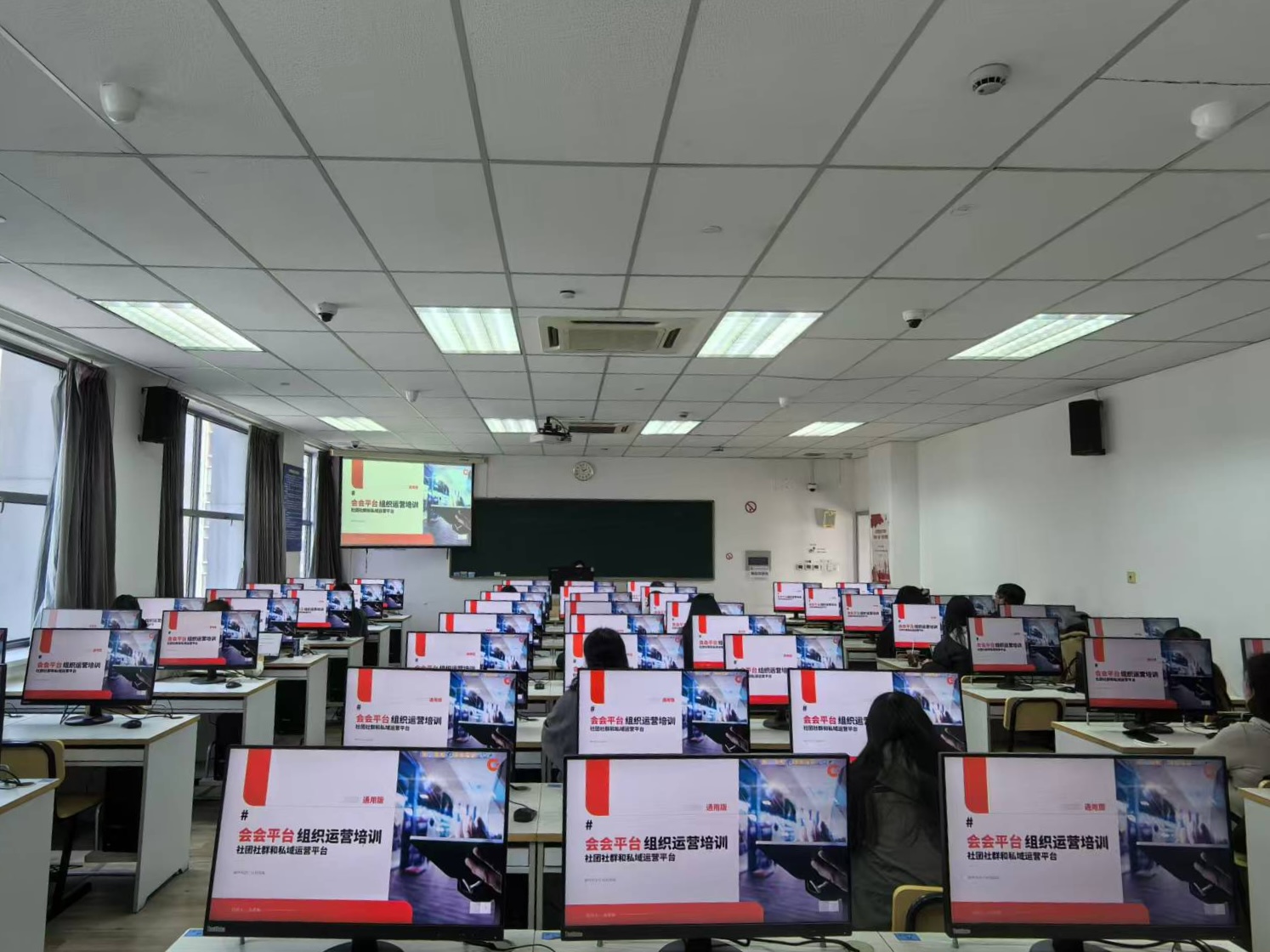 上海家长学校携手会会举办社群运营培训会,构建市区街镇联动新局面