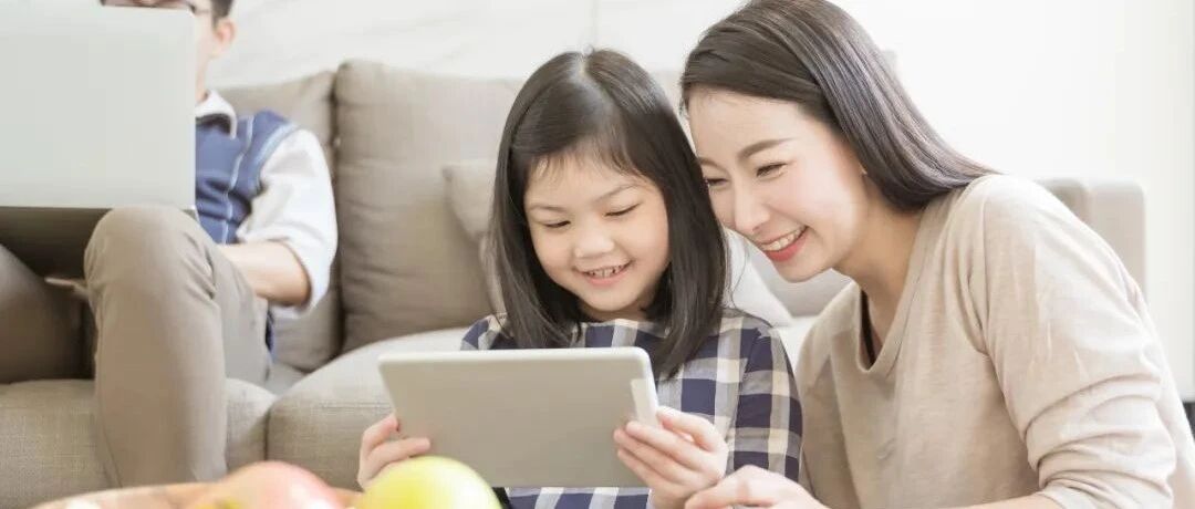 别用 “控制” 裹着 “爱”：亲子间的对抗，藏着彼此的匮乏