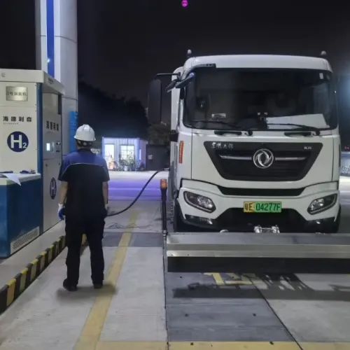 一边是加氢站“喊饿”　一边是氢能轿车“乏人问津”——氢能车商业化瓶颈观察